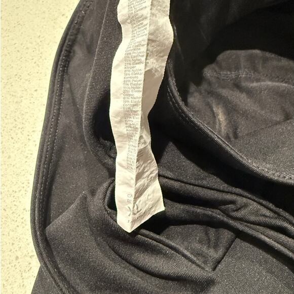 Fabletics No bounce, High Impact Sports Bra Black XL - Picture 3 of 3